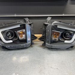 14-21 Toyota Tundra Projector Headlights