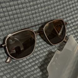 TR6002 C1 Men's Brown Plastic Sunglasses Solid Pattern with Case