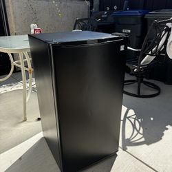 Mini Freezer - $80 (EXCELLENT CONDITION)