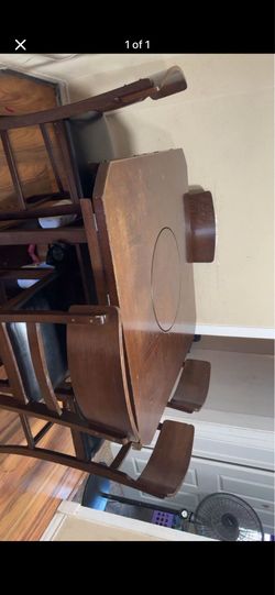 Kitchen table for sale!!