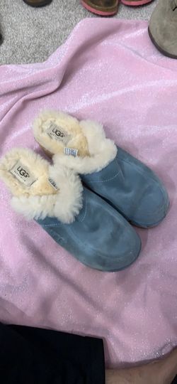 Ugg slippers size 9”