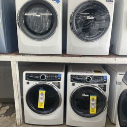 (Scratch/dent) New Electrolux Front Load Washer & Dryer