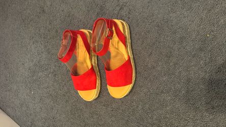 Bamboo size 9 Red new in box