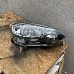 Headlight Subaru Crosstrek 2019
