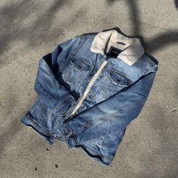 Vintage Style Sherpa Denim Jean Winter Jacket - Style:  Boyfriend Denim, Size M
