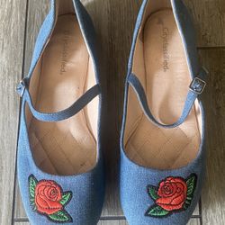 Denim Style Flats with Rose Design 
