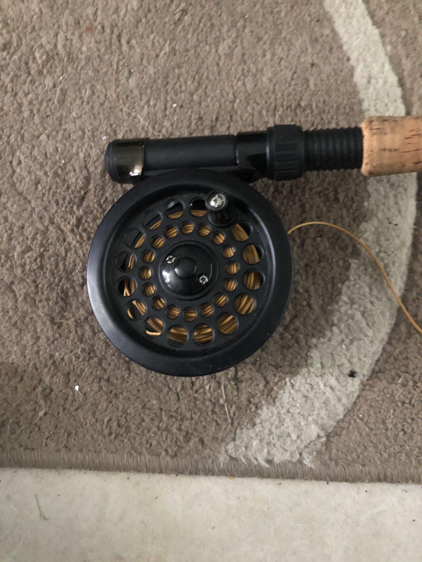 Pflueger Summit 1295 reel w/PFLFX 8046 6’8” 3pc Fly Rod combo.