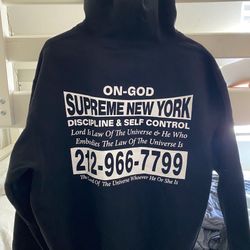 Supreme Hoodie