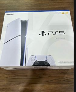 Sony PlayStation 5 Console 1 TB - White and Black brand new