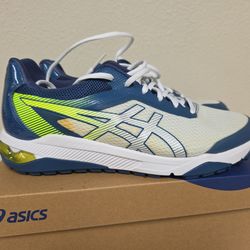 Asics shoes size 9