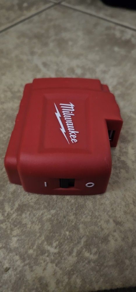 Milwaukee USB Charger