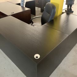 New Desk L Shape 60”x72” With Drawers