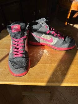 Nike Dunk Women’s 7.5