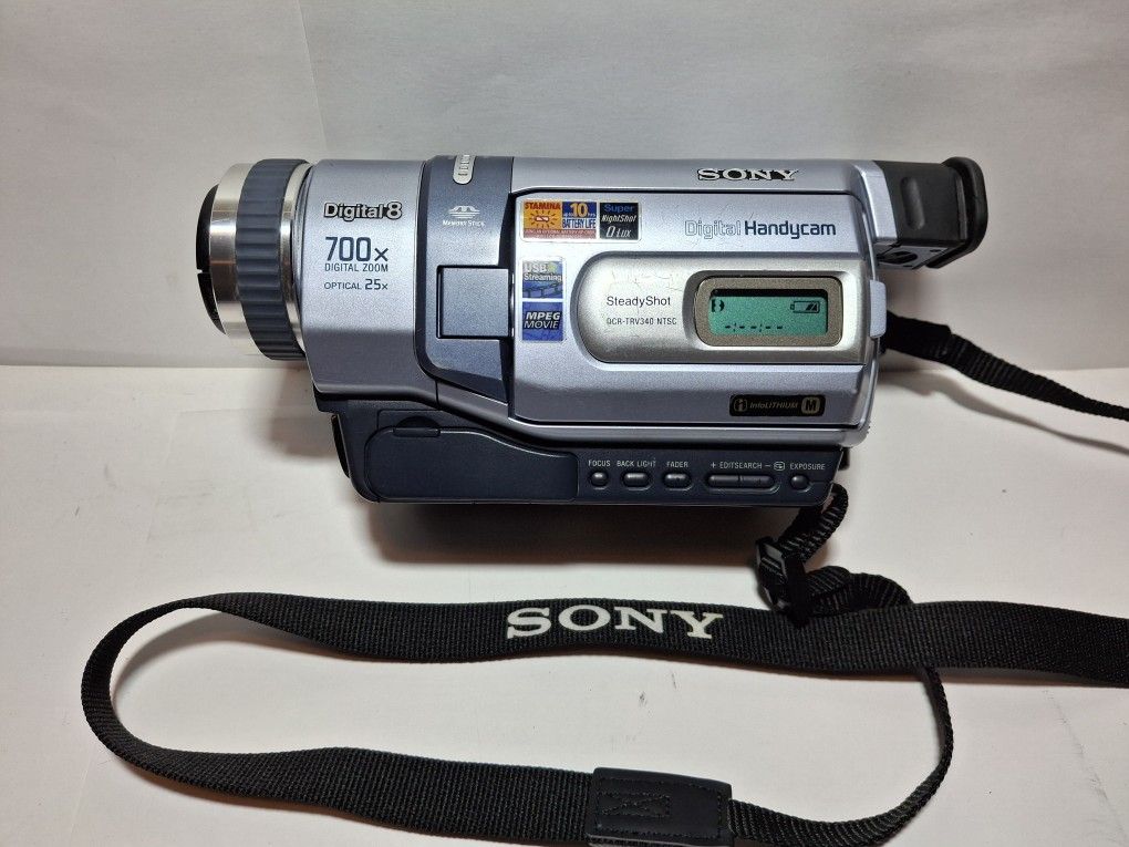 Sony Handycam Digital8 Hi8 8mm Camcorder 