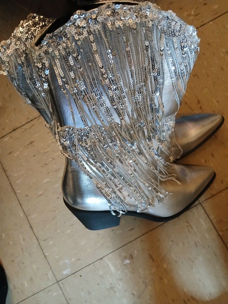 Silver Cow Girl Boots Size 39