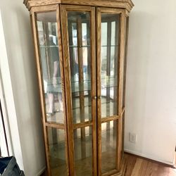 Traditional solid wood 5/layer glass shelf display curio cabinet w/ light . 