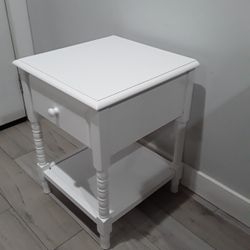 One Side Table Night Stand 18 W X 18 L X 24 H Inches 
