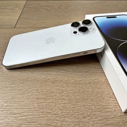 iPhone 14 Pro UnLocked 5G Mint Condition 