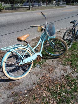 NICE HUFFY MEL LUSSA LADIES BEACH CRUISER BIKE 