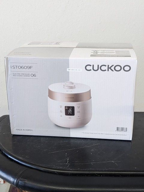 CUCKOO 6-Cup Twin Pressure Rice Cooker, CRP-ST0609FW