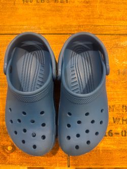 Crocs - Royal Blue Size 4M-6W
