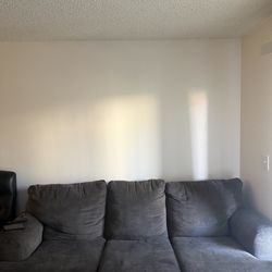 Free couch 92113