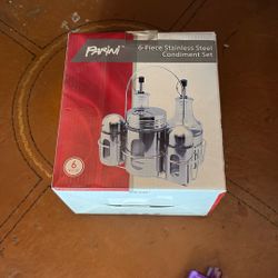 6 Piece Condiment Set