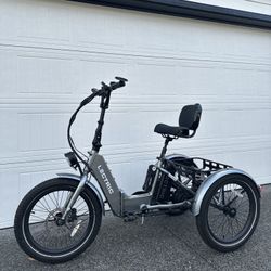 Lectric XP Trike Electric Folding Bike – ONLY 217 MILES – LIKE NEW Tricycle