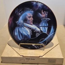 Elvis Presley - Elvis Remembered Moody Blues 10"  Plate