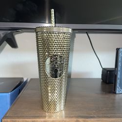 Rare Limited Edition Starbucks Cup Gold