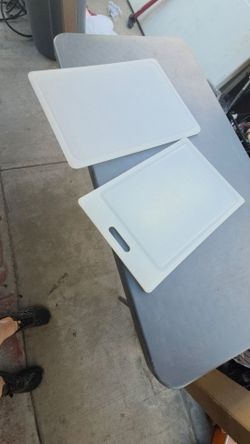 Plastic cutting board