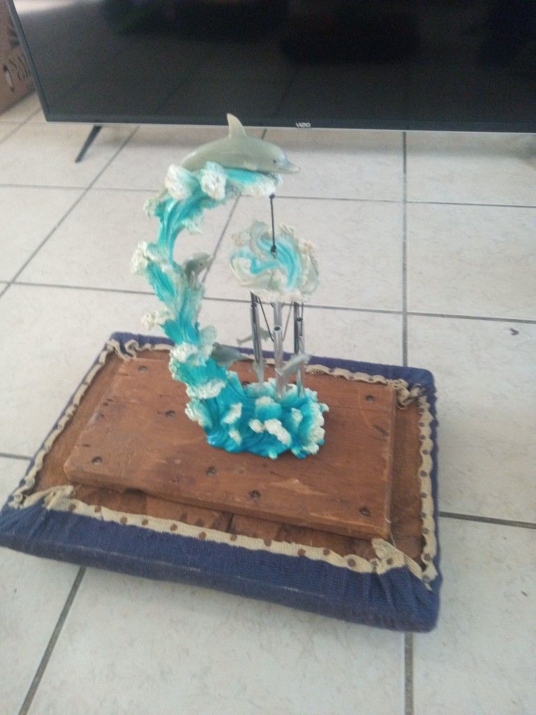 Dolphin Chimes