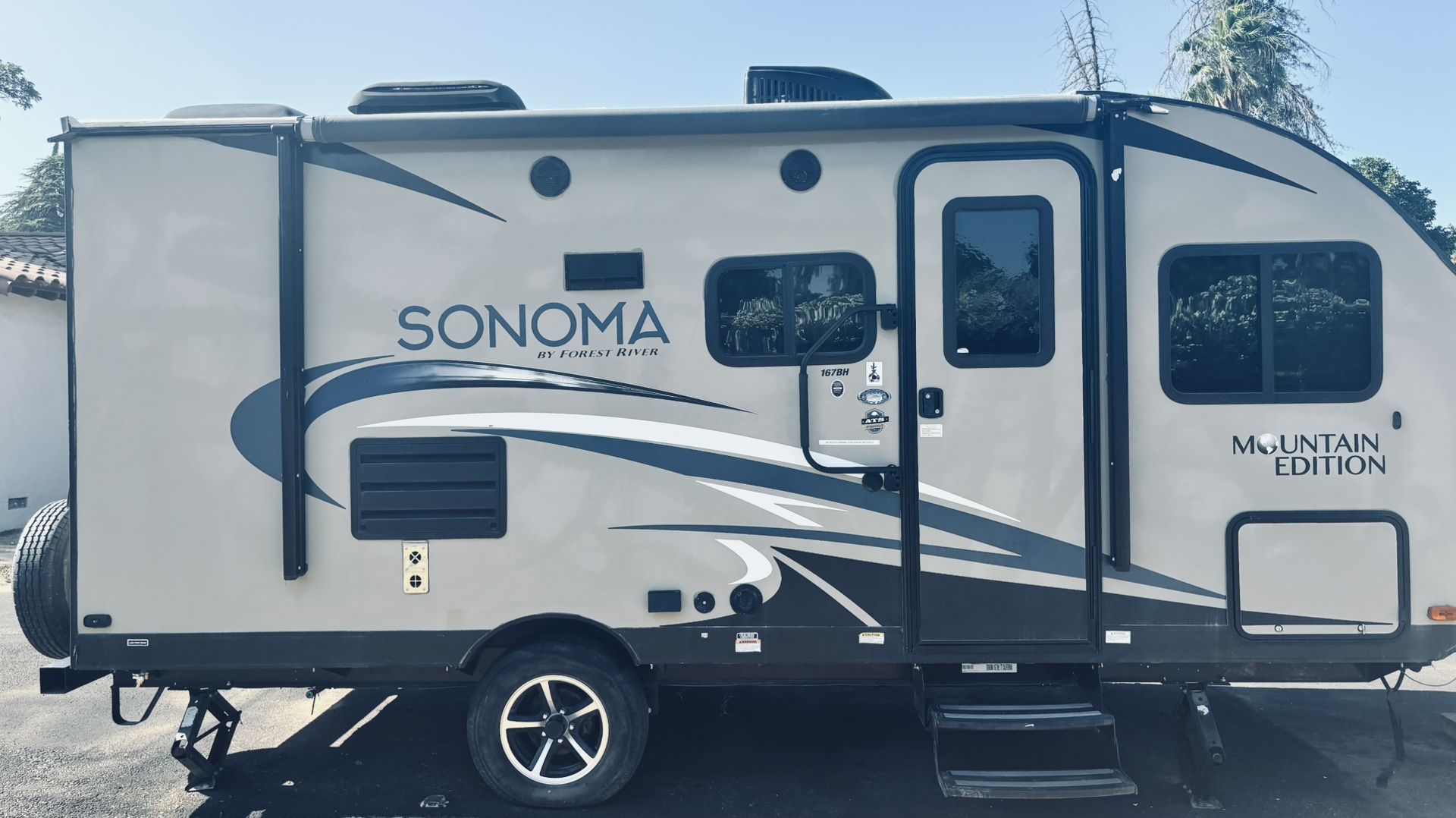 Travel Trailer- SONOMA