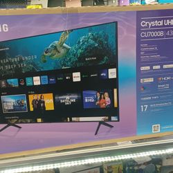 43" Screen Led Smart 4k By Samsung Crystal Ultra HDTV.