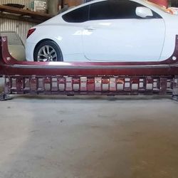 2014-2019 TOYOTA HIGHLANDER REAR BUMPER COVER OEM 