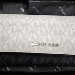 Michael Kors Tri-Fold Wallet 