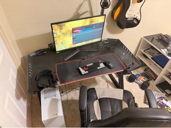 Gaming setup with computer included