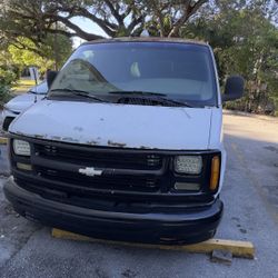 2002 Chevrolet Express 