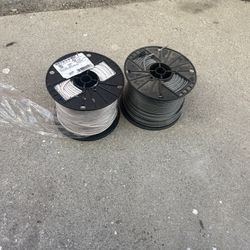 5 Galones De Pintura Blanca Semigloos 1 Galon De Pintura Roja 2 Rollos De cable Calibre 12 Y Material De Plomeria Incluye Antorcha Y Soldadura Y Pasta