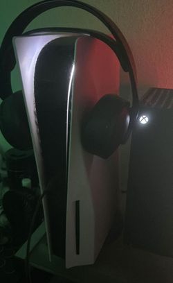 Ps5 W Disc Drive And Bluetooth Headphones