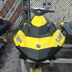 2015 SEADOO SPARK 2UP, 90HP, IBR. TRAILER, 68 HRS, RUNS PERFECT 