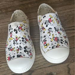 NATIVE MICKEY MOUSE KIDS WATER SHOES SIZE C 11