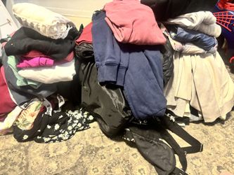 Women’s Clothing Bundle 60 Pieces 