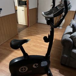 Bisicleta  de ejercicio como nueva sólo la use 2 veses