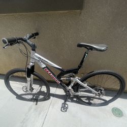 Giant Warp DS Three Mountain Bike