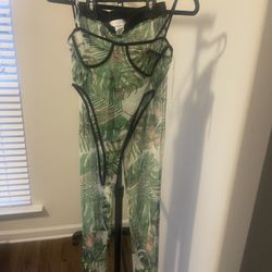 🌿 Two-Piece Sheer Jungle Stretch Set – New / Never Worn