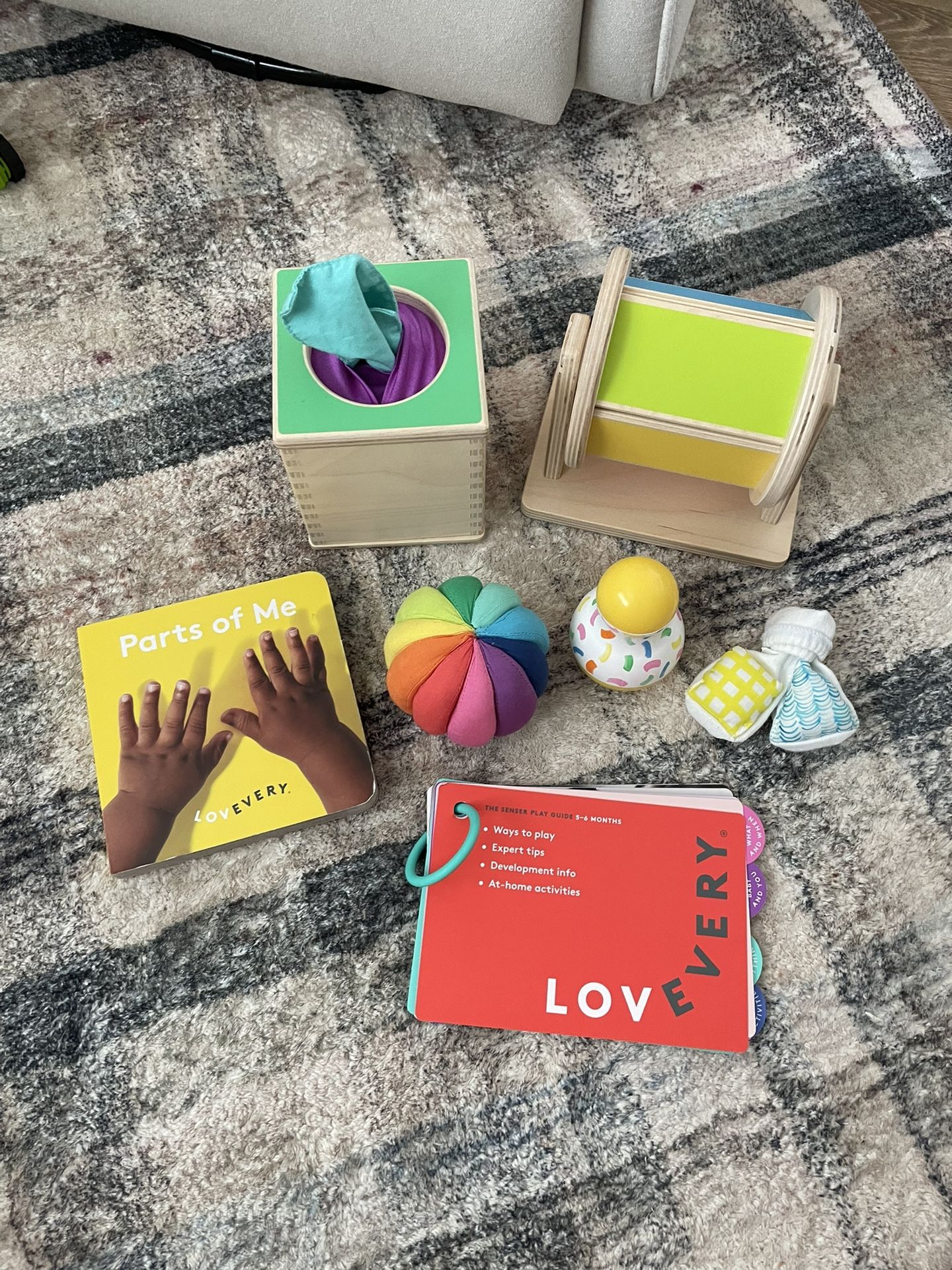 Lovevery The Senser Play-kit 5-6 Months