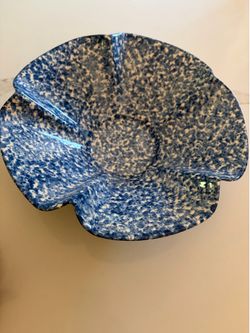 Lovely scalloped blue bowl