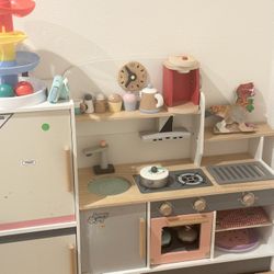 Girls Wooden Kitchen 