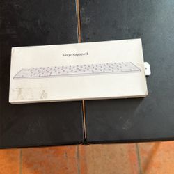 Apple Keyboard 